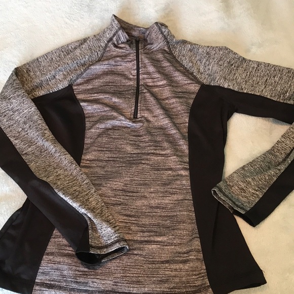 Sweatshirt - Picture 1 of 1